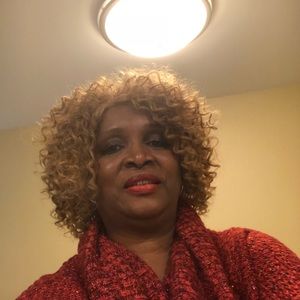 Meet your Posher, Eva